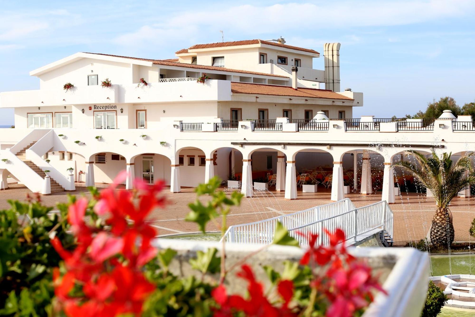Acqua Di Mare Hotel E Resort Sorso Ngoại thất bức ảnh