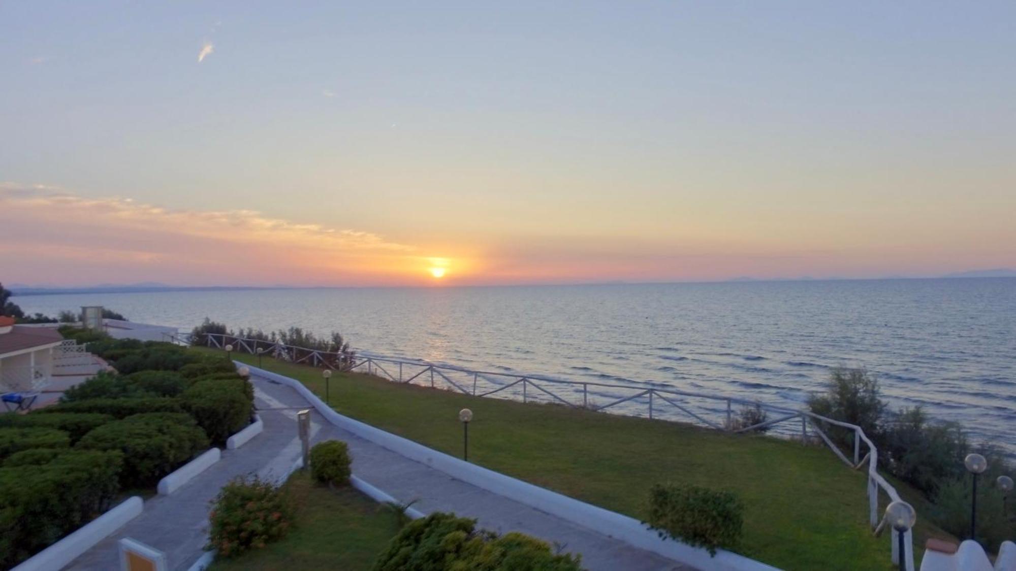 Acqua Di Mare Hotel E Resort Sorso Ngoại thất bức ảnh
